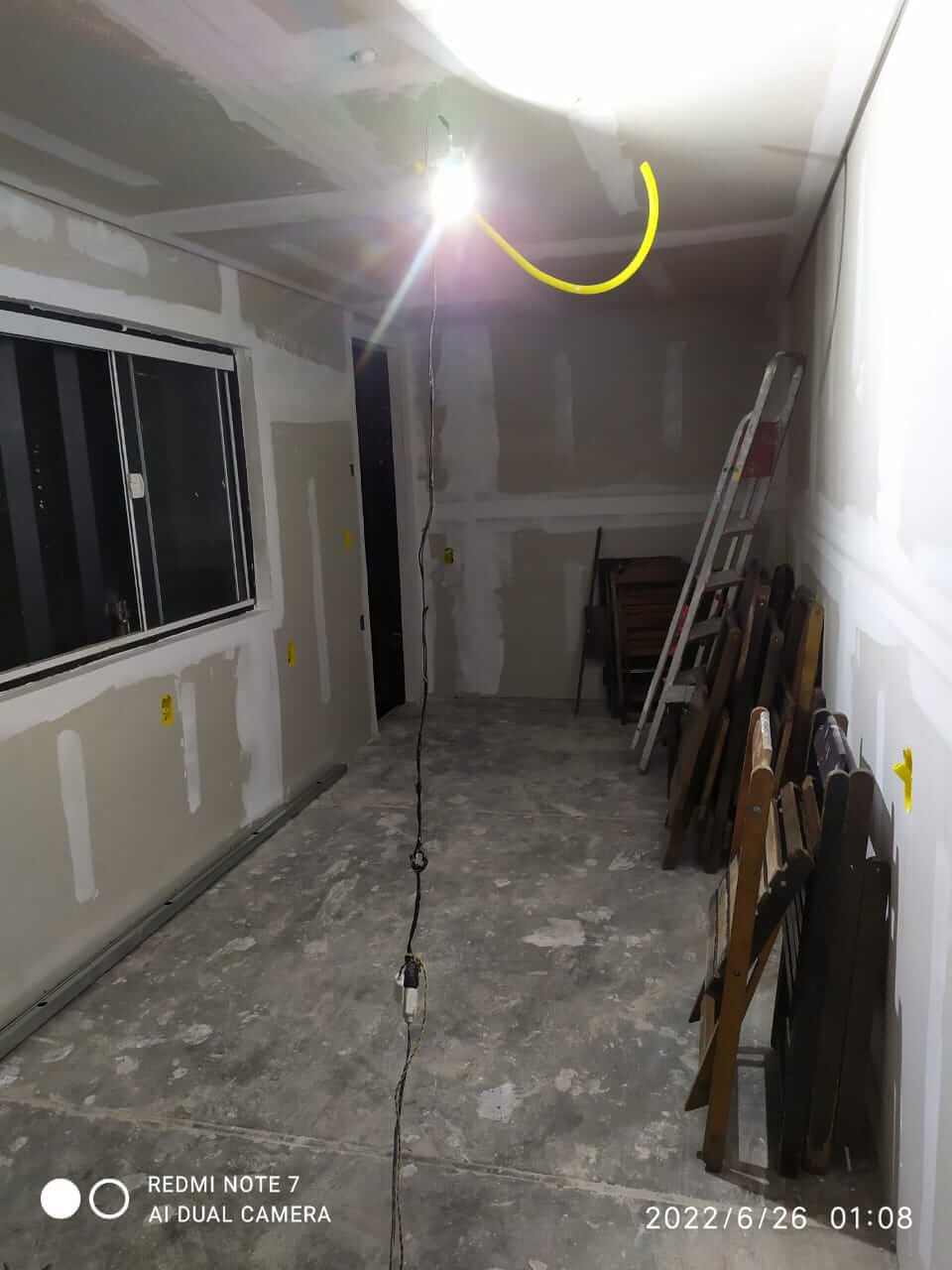 Obra de drywall em andamento