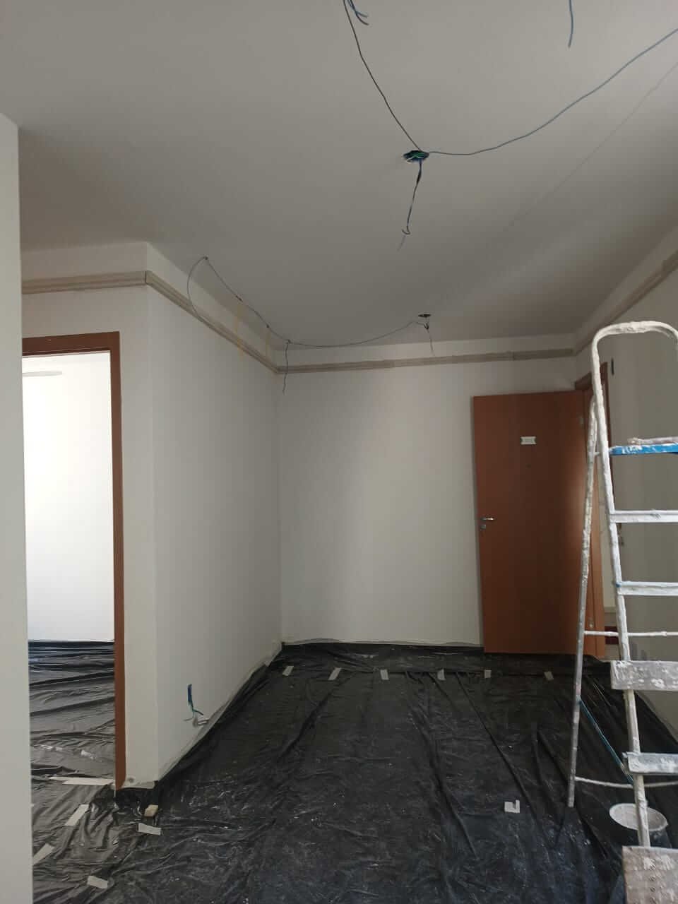 Quarto com sanca de gesso